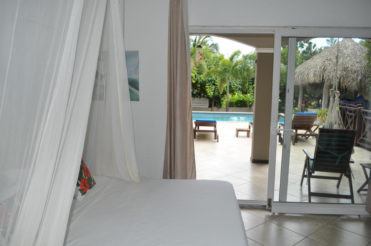 Hibiscus Beach House Jan Thiel エクステリア 写真