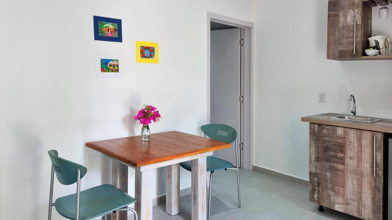 Hibiscus Beach House Jan Thiel エクステリア 写真