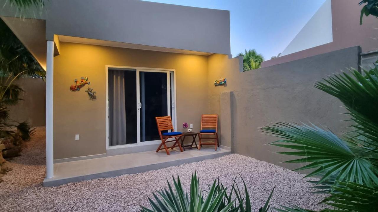 Hibiscus Beach House Jan Thiel エクステリア 写真