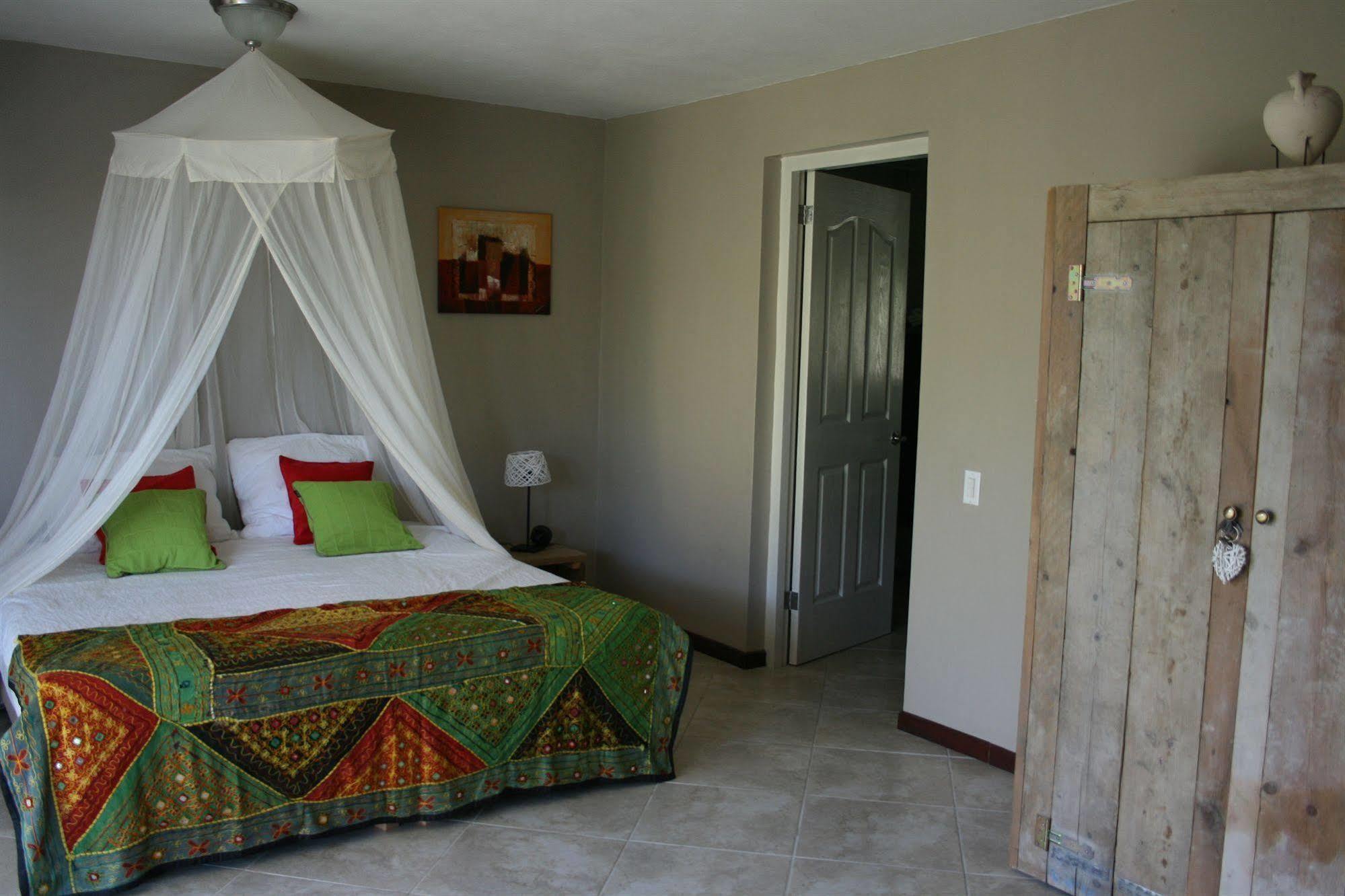 Hibiscus Beach House Jan Thiel エクステリア 写真